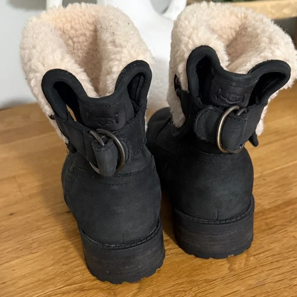 UGG size 6 Black and Cream Women's Boots - Picture 3 of 8